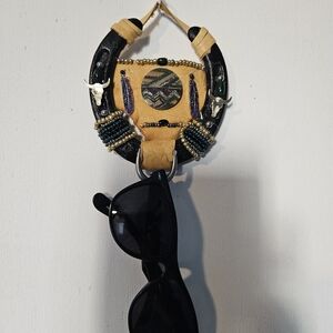 Beaded Western Horseshoe Sunglass Holder - Black & Tan